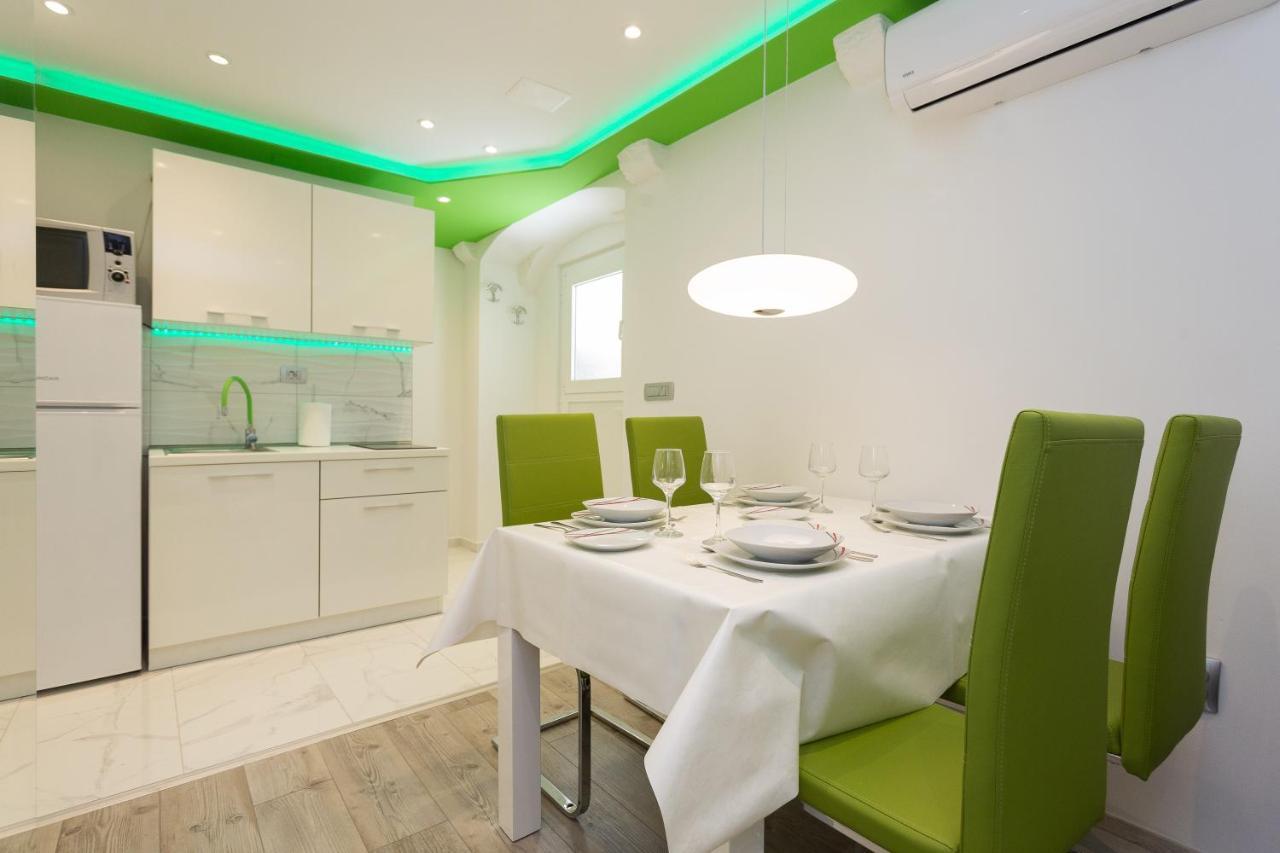Purple & Apple Green Apartment Split Luaran gambar