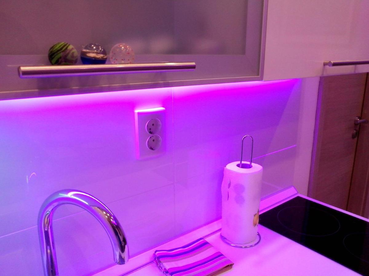 Purple & Apple Green Apartment Split Luaran gambar